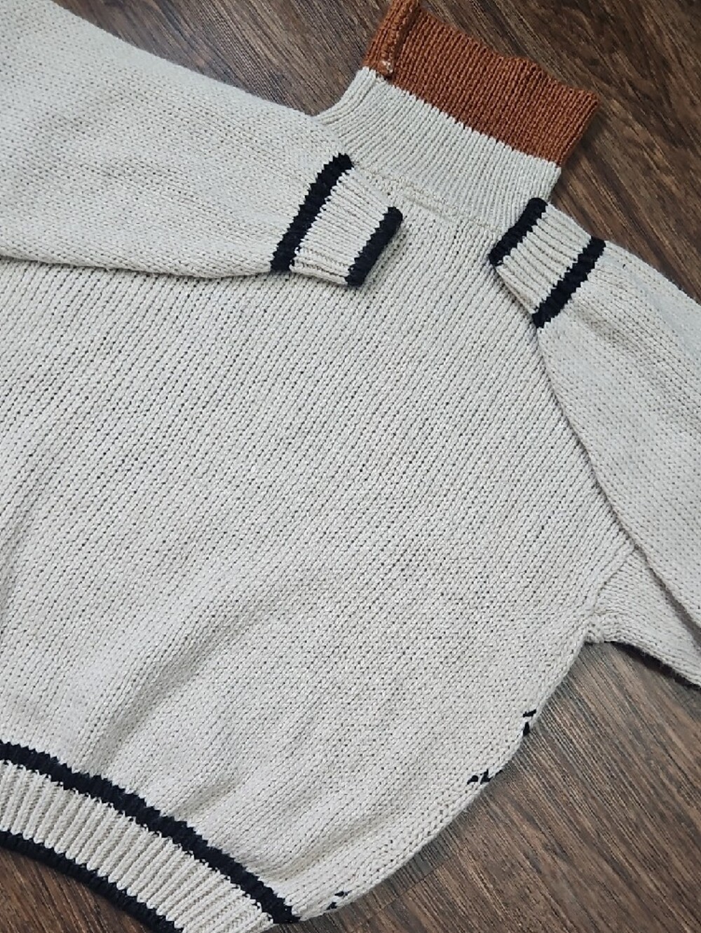 Midnight Blues Argyle Turtleneck Sweater, Womens size Large - Picture 10 of 14
